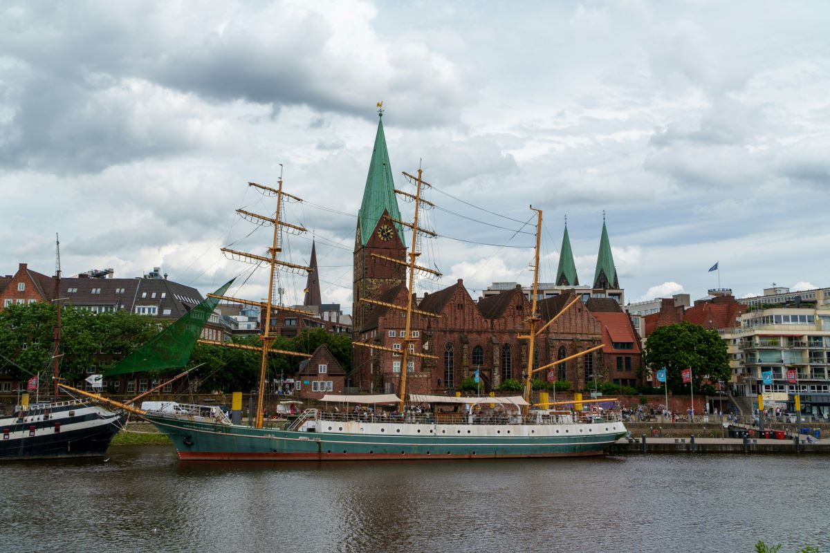 Martini Kirche und Anleger