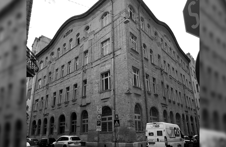 a&o Hostels Budapest before conversion